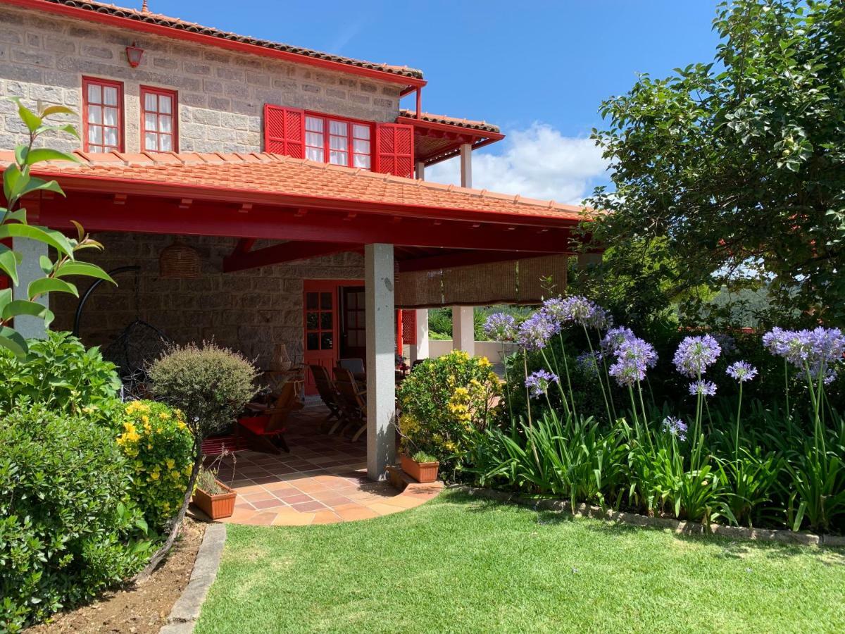 Vila Aurora Parada de Gatim 外观 照片